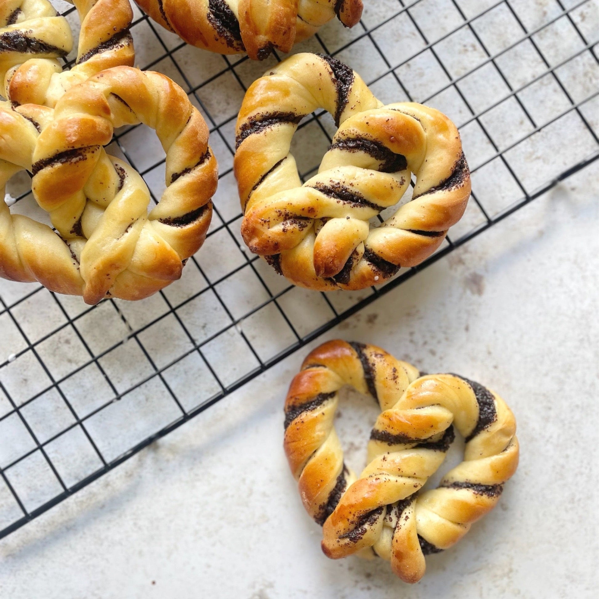 Sweet Pretzels MilsTone Biscuits