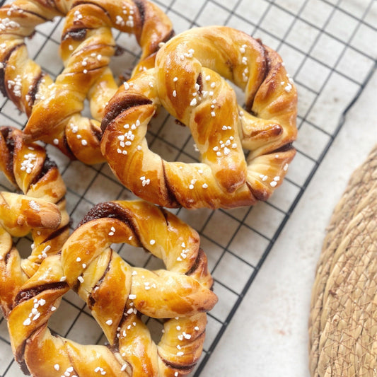 Sweet Pretzels MilsTone Biscuits
