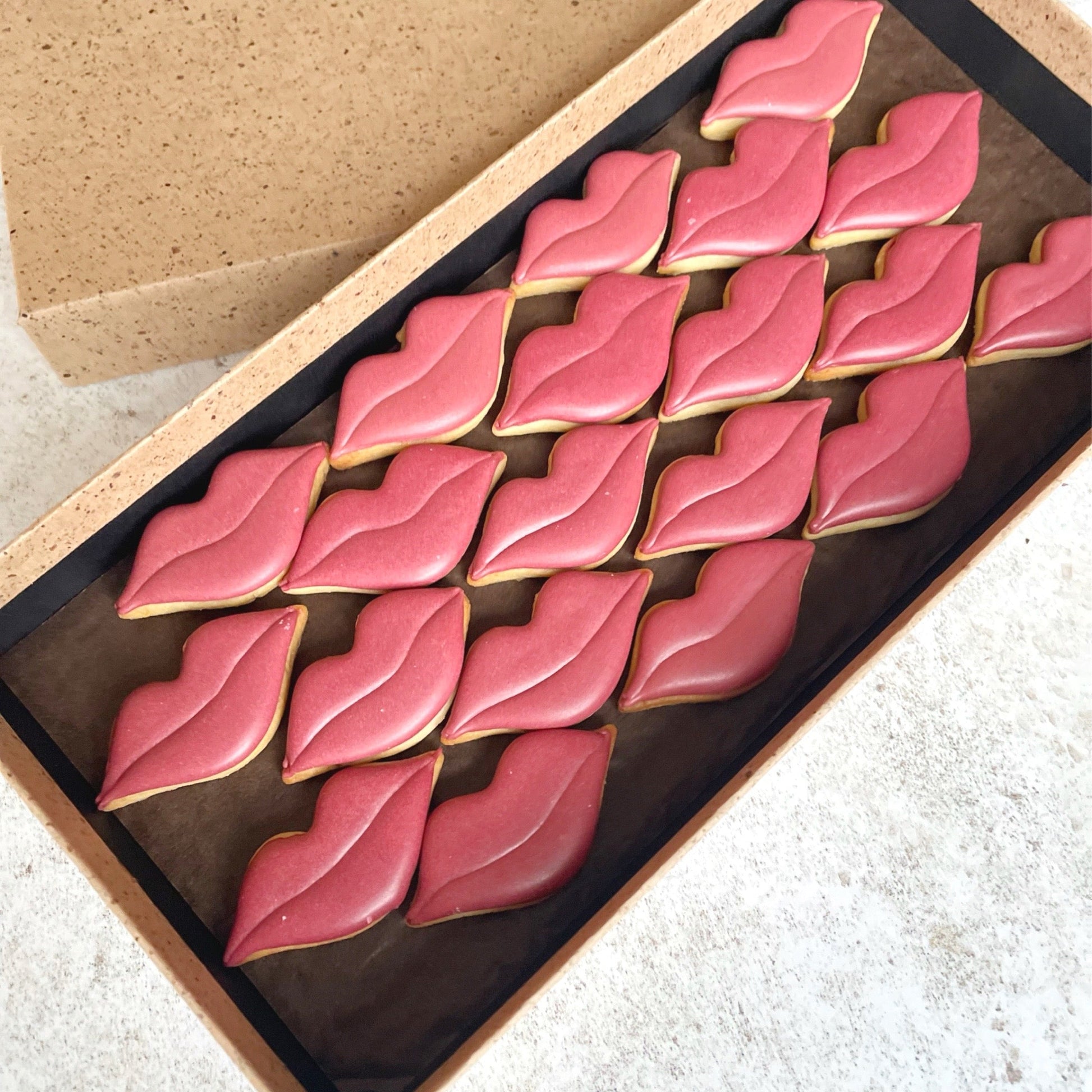 Kiss Iced Biscuits MilsTone Biscuits