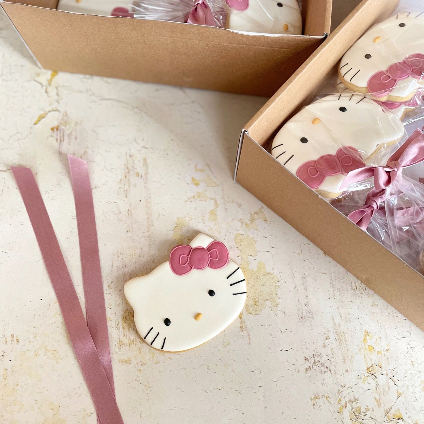 Hello Kitty Lolly Biscuit (large) MilsTone Biscuits